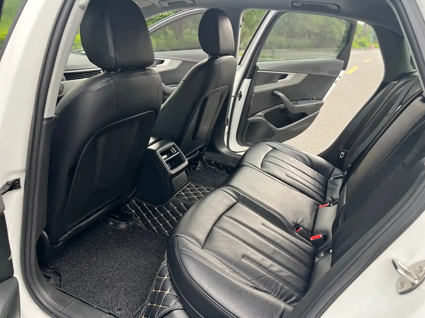 Audi A4L 2017 40 TFSI Progressive фото 11