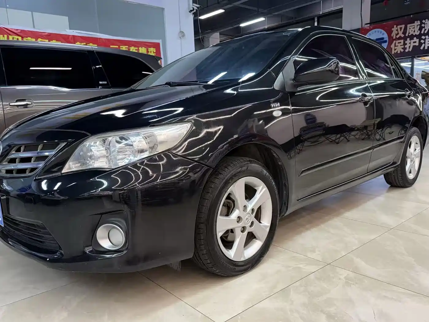 Toyota Corolla 2011 1.8L CVT GL-i фото 2