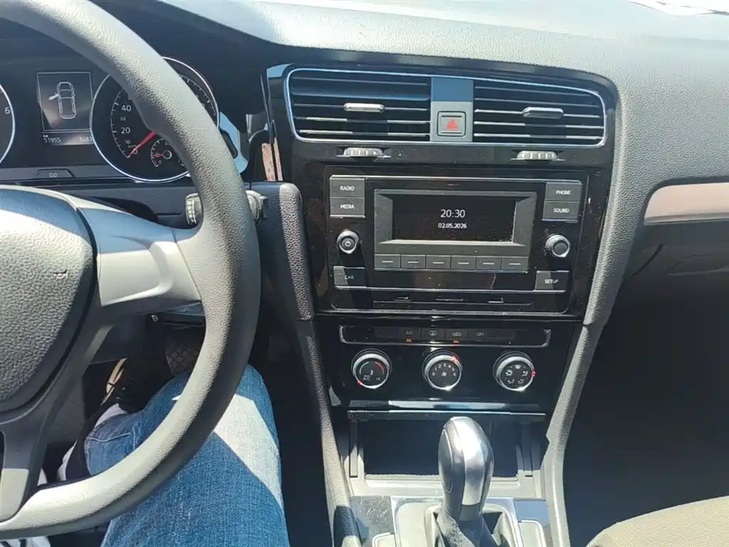 Volkswagen Golf 2018 1.6L Automatic Fashion фото 13