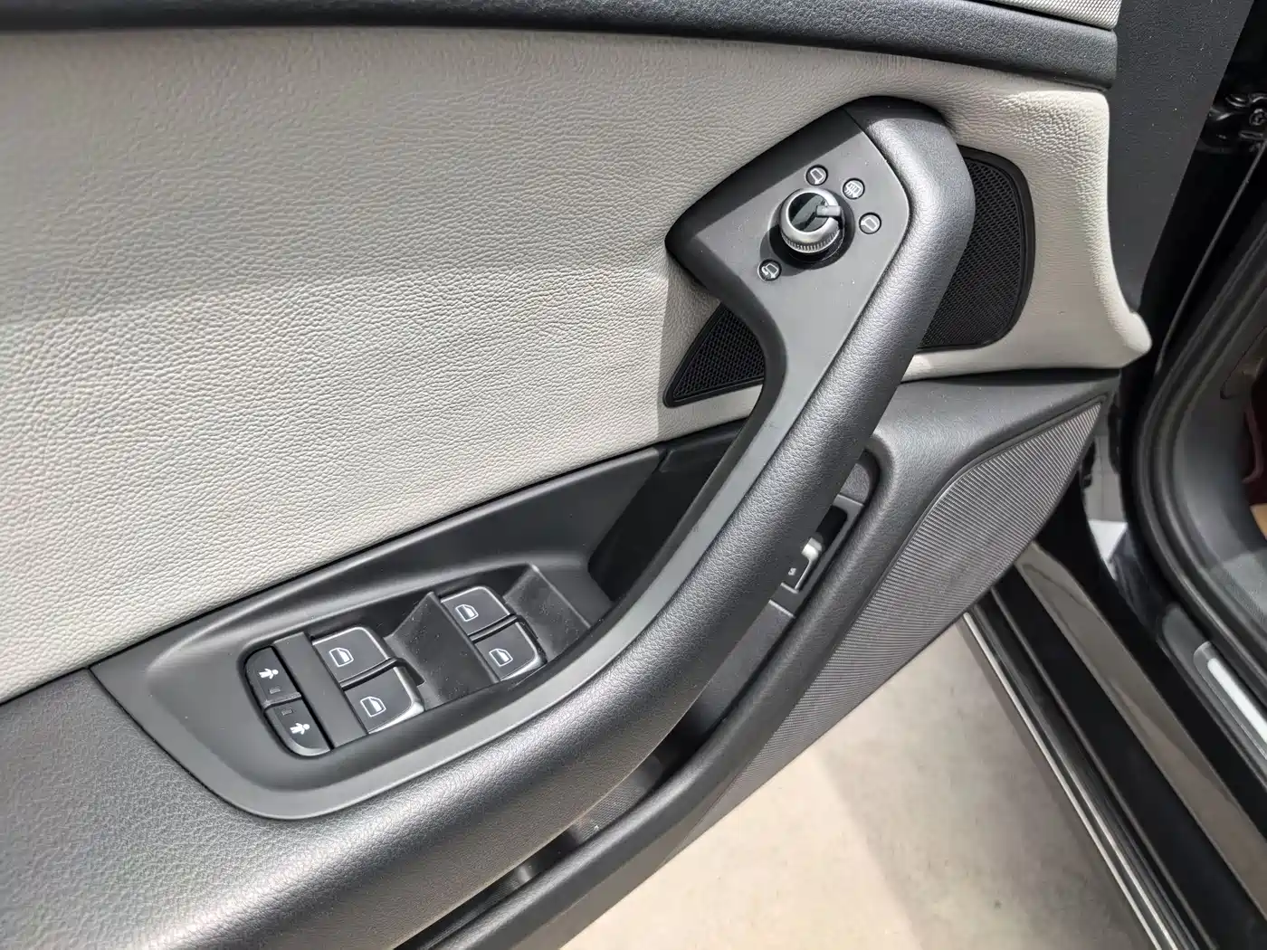 Audi A6L 2016 30 FSI Technology фото 13
