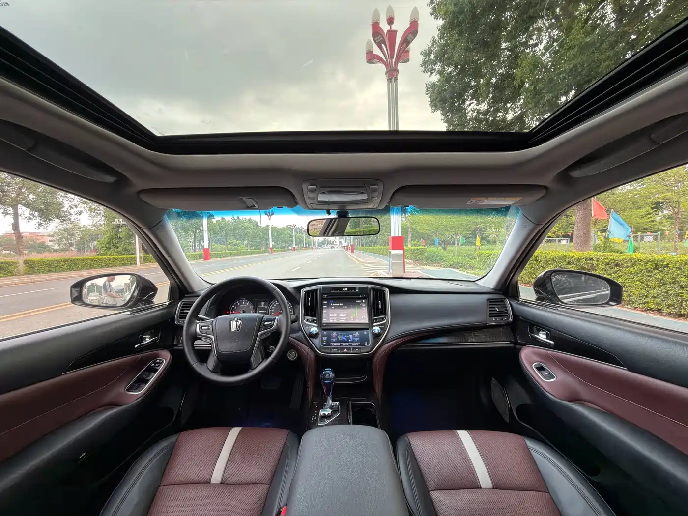 Toyota Crown 2017 2.0T Sport Edition фото 16