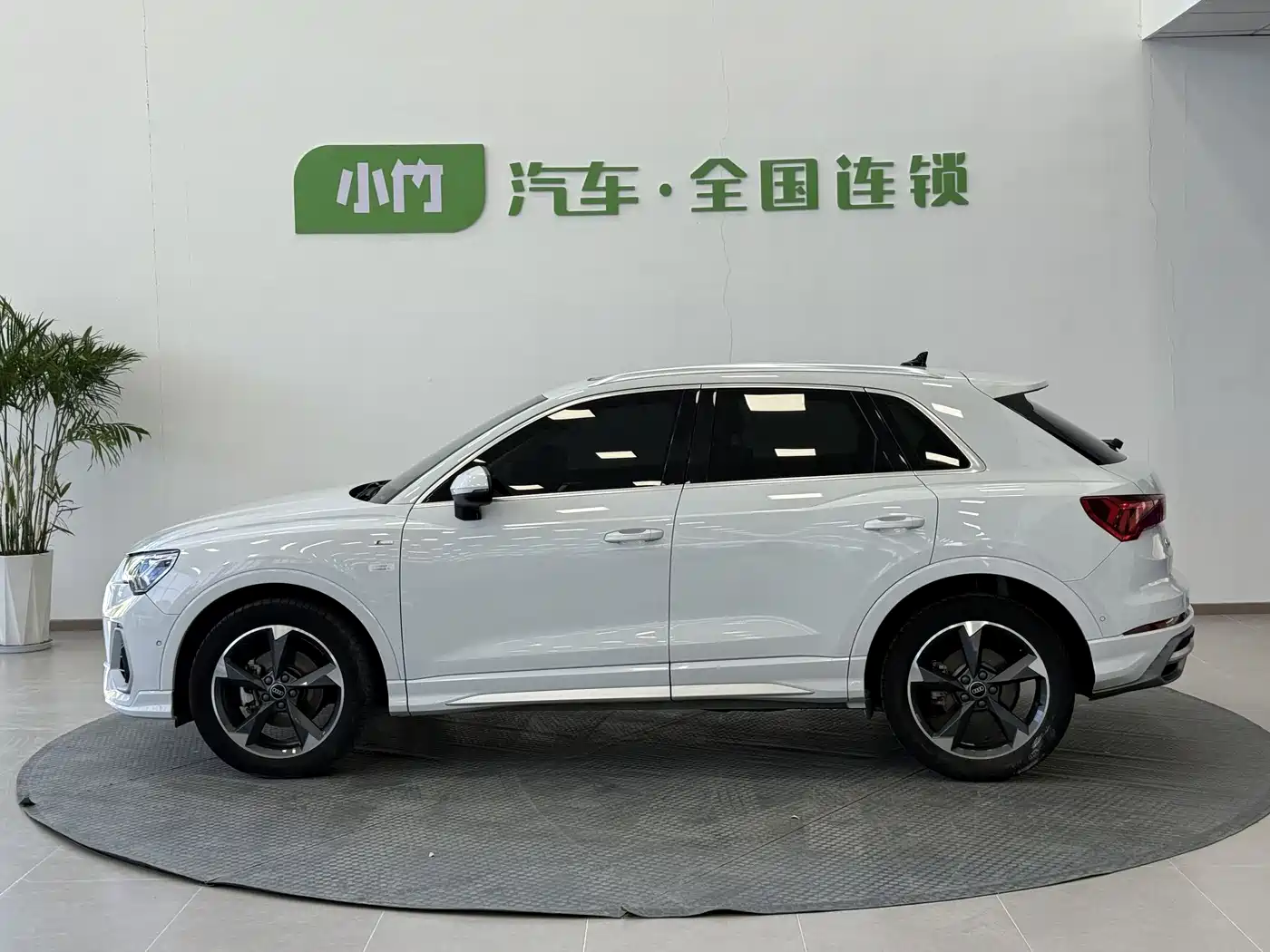 Audi Q3 2022 35 TFSI Fashion Dynamic фото 3