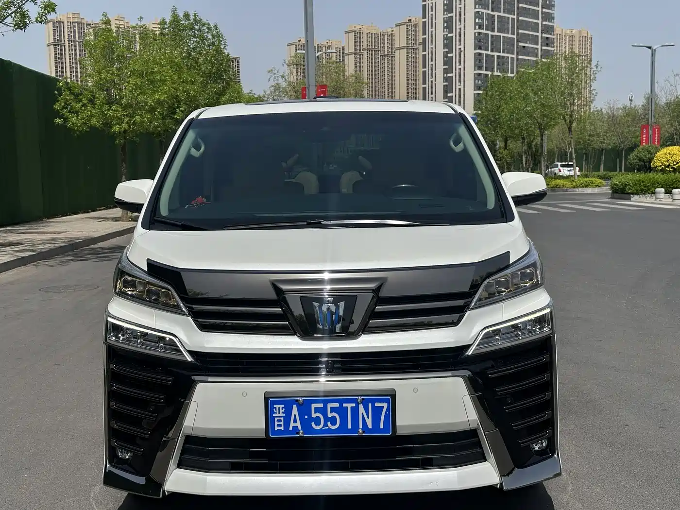 Toyota Vellfire 2023 Crown Hybrid 2.5L HV Ultimate фото 2