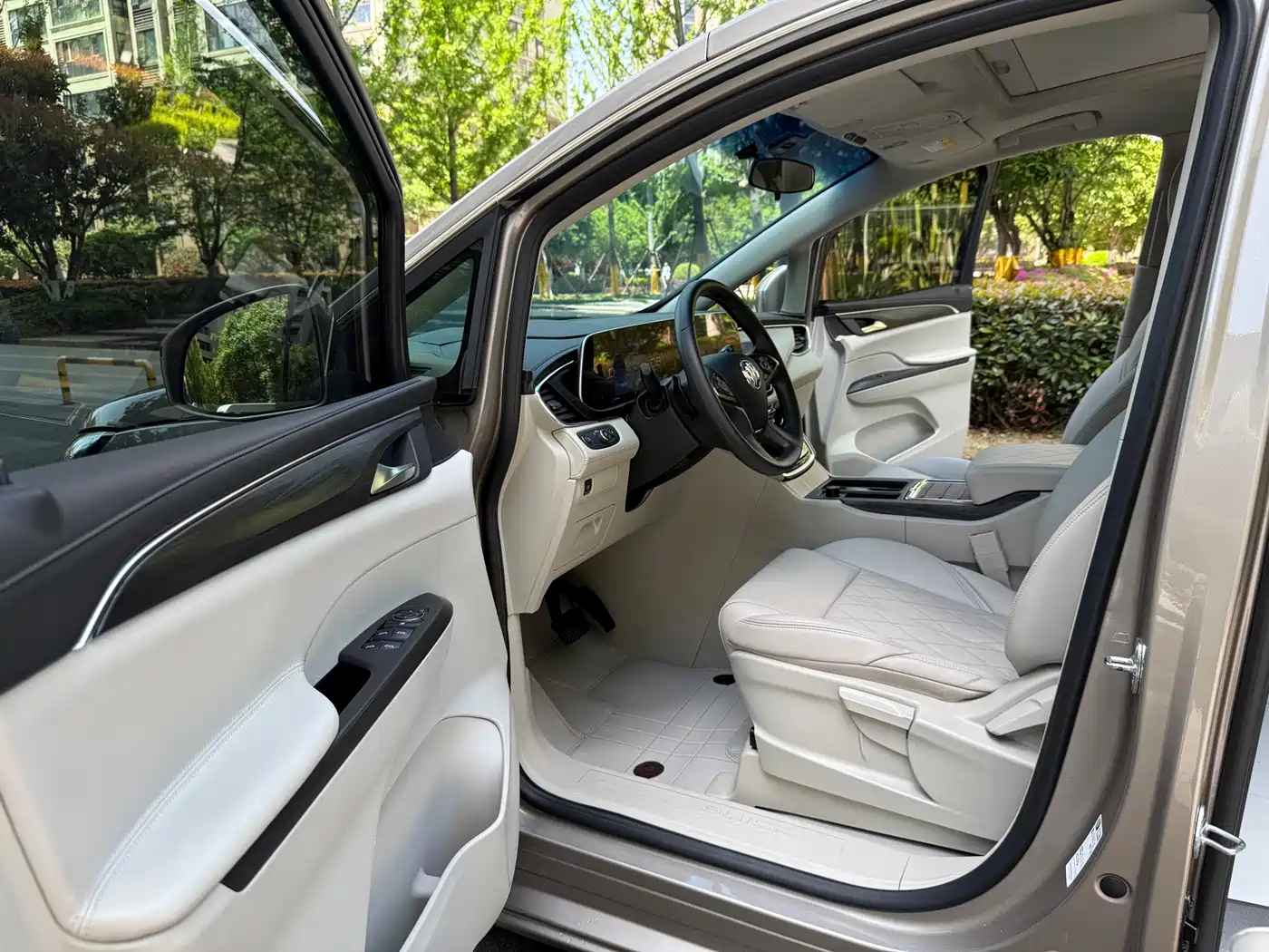 Buick GL8 2023 ES Landmaster Comfort фото 3