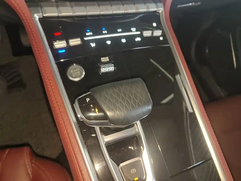 Changan CS85 COUPE 2021 2021 1.5T DCT Luxury
