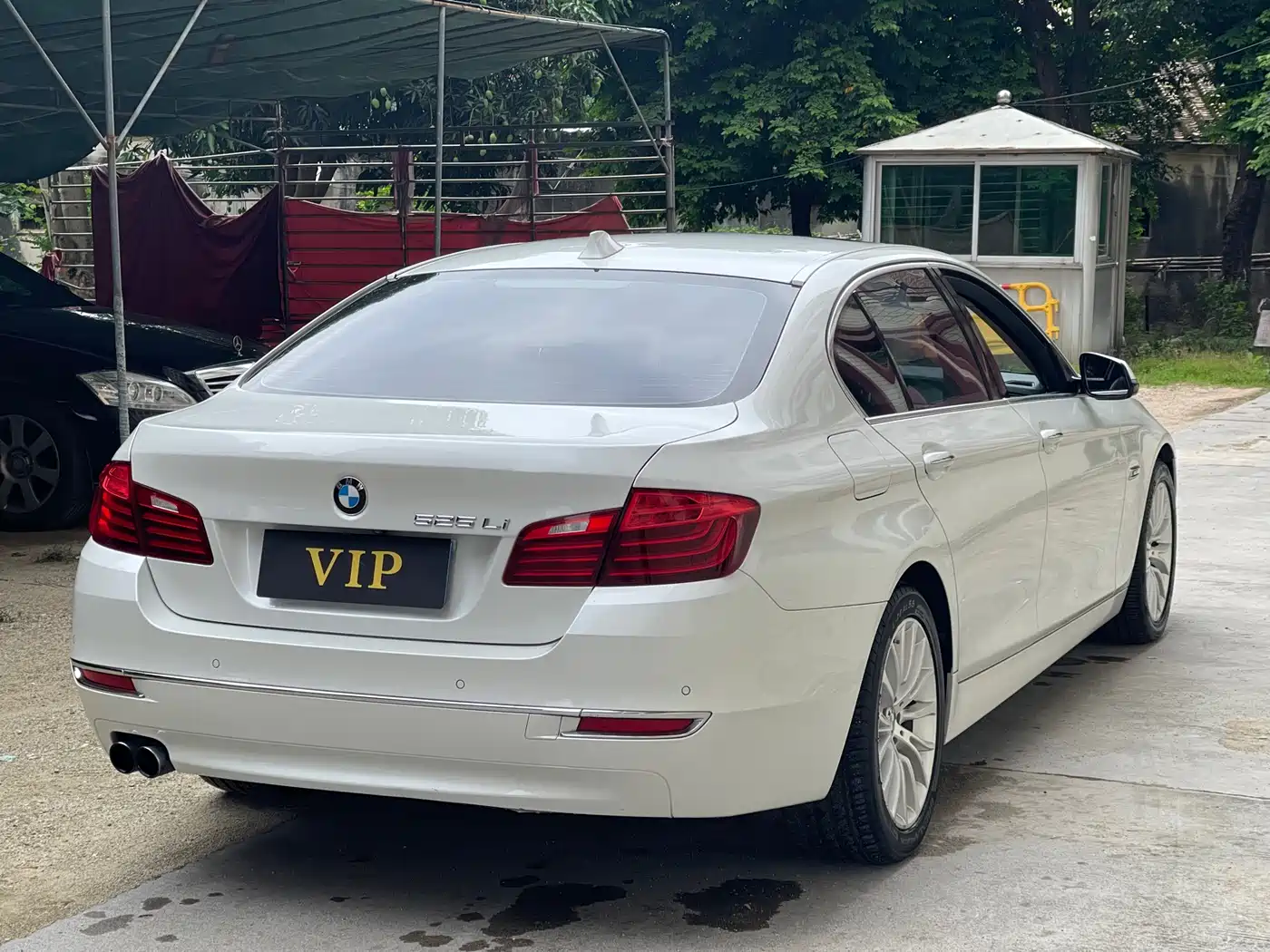 BMW 5 Series 2014 525Li Luxury Design Package фото 4