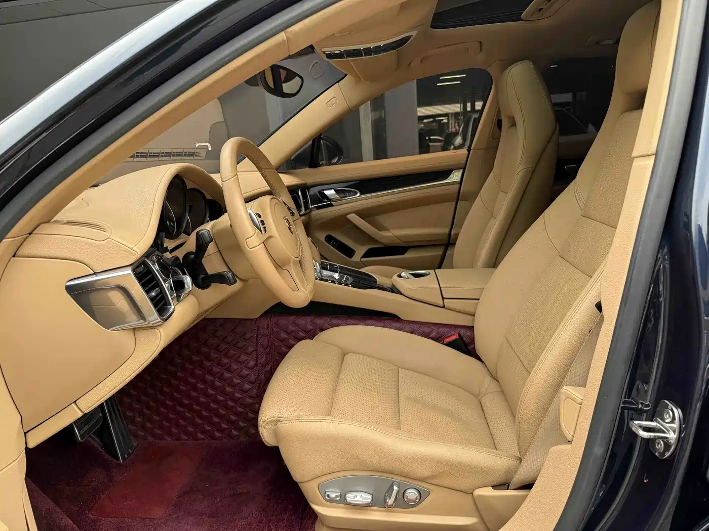 Porsche Panamera 2014 Panamera 4 3.0T фото 4