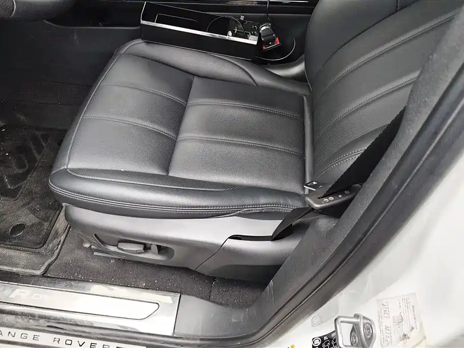 Land Rover Range Rover Evoque 2020 249PS R-DYNAMIC S Sport Edition фото 8