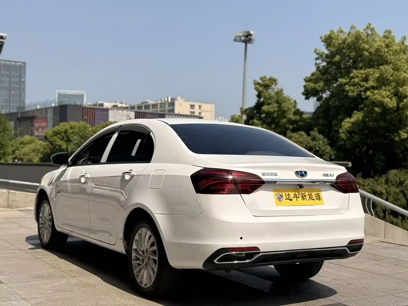 GEELY AUTOMOBILE EMGRAND NEW ENERGY