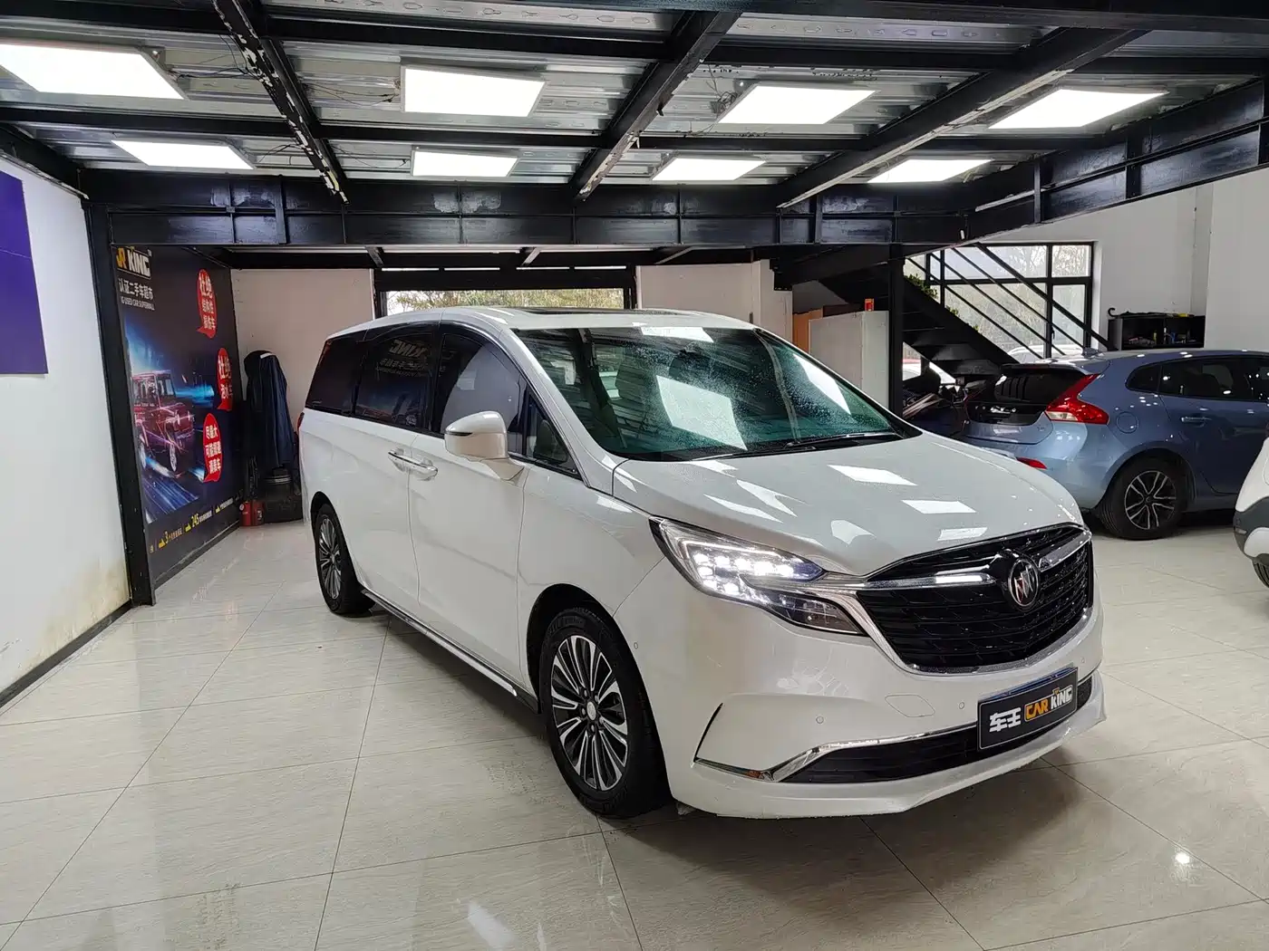 Buick GL8 2021 ES Landlord 653T Luxury фото 3