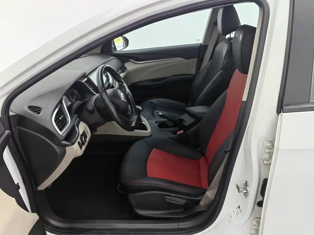 Фото 10 - Buick Excelle