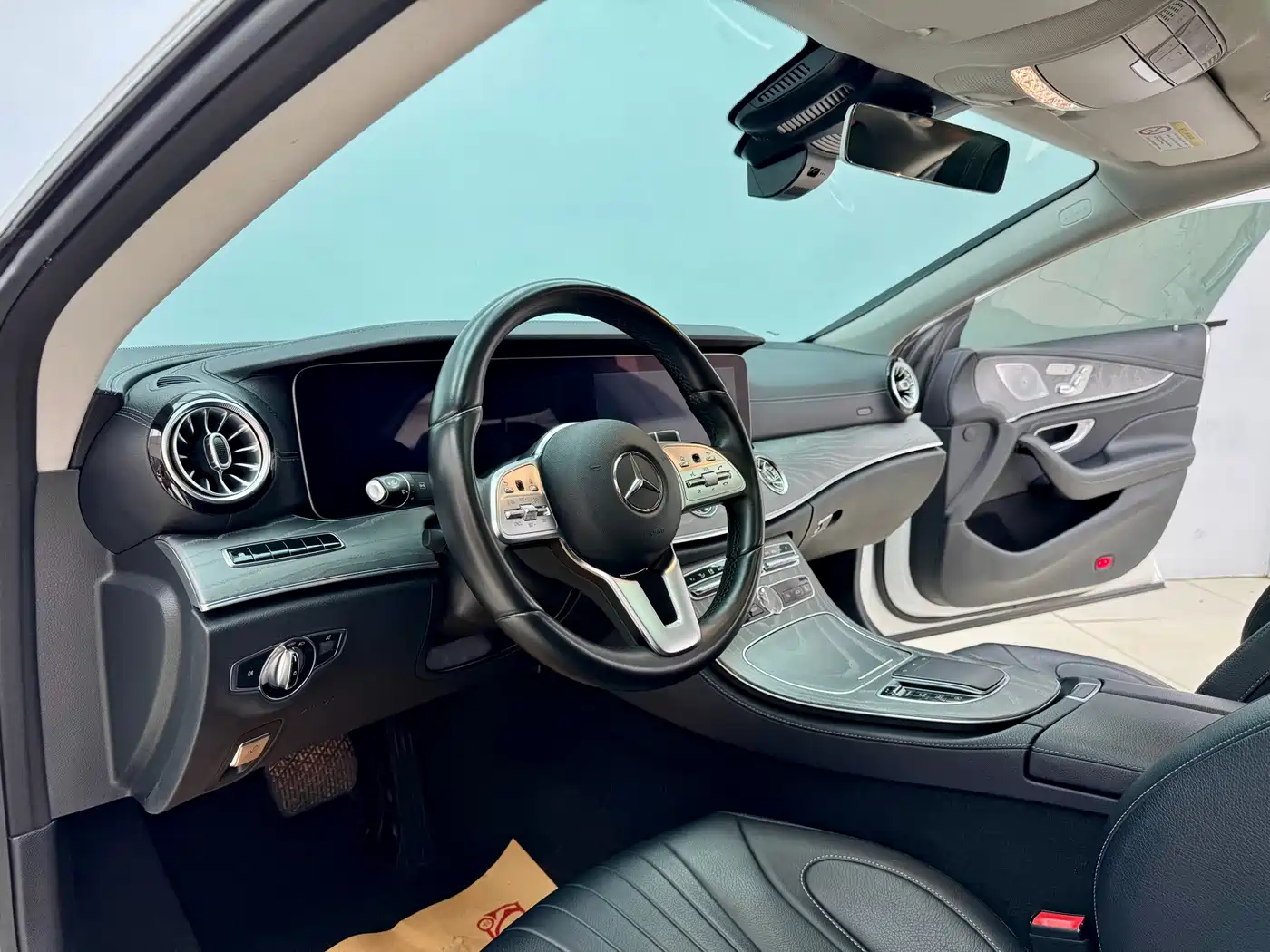 Mercedes-Benz CLS 2018 CLS 300 Dynamic фото 6