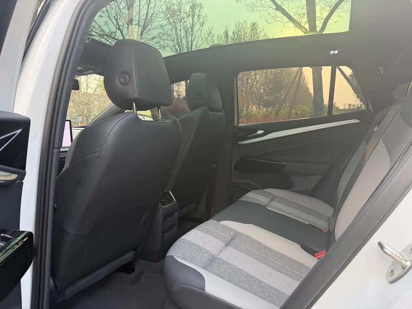 VOLKSWAGEN ID.4 CROZZ