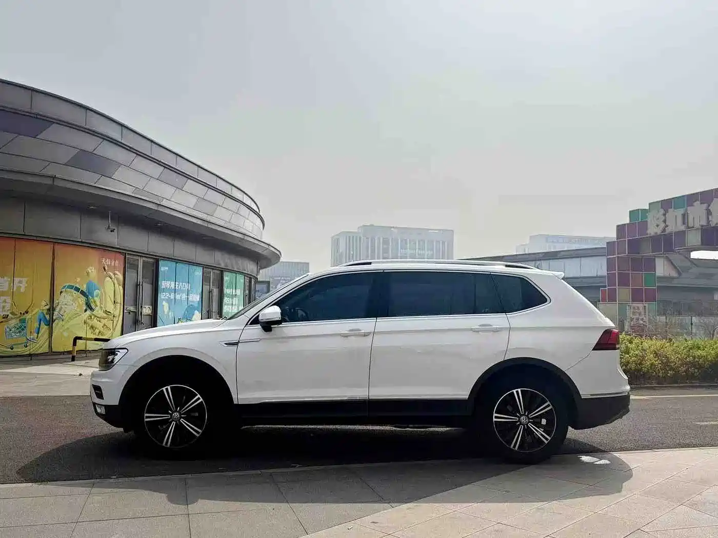Volkswagen Tiguan L 2019 Facelift 280TSI Auto 2WD Panorama Comfort China VI фото 3