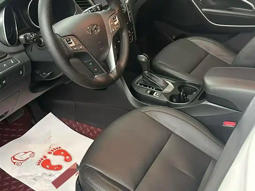 Hyundai Santa Fe 2013 Facelift 2.4L Automatic 4WD Smart фото 7