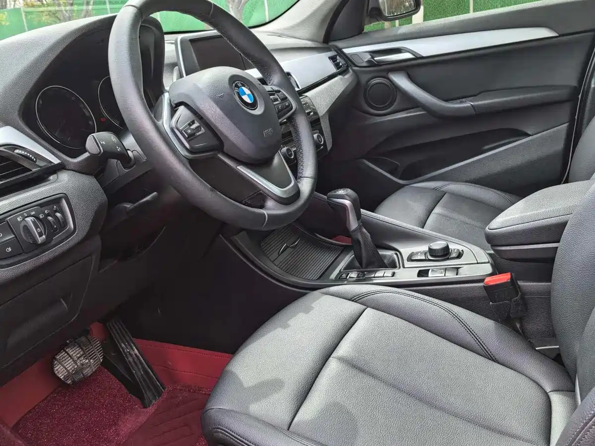 BMW X1 2019 sDrive18Li Fashion Model фото 9