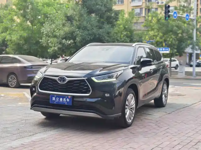 Toyota Highlander Гибрид, 2.5L, Полный привод, Премиум, 7 мест