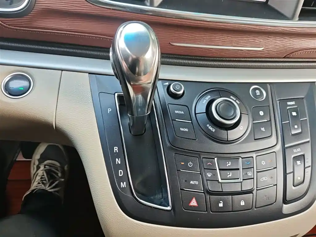 Buick GL8 2017 25S Comfort China V фото 14