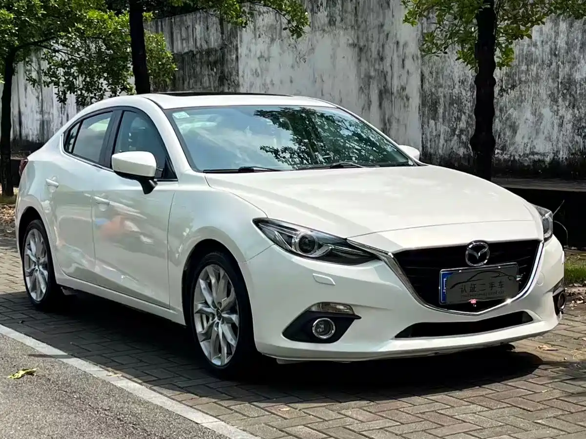 Mazda Mazda3 Axela 2014 2014 Sedan 2.0L Automatic Flagship
