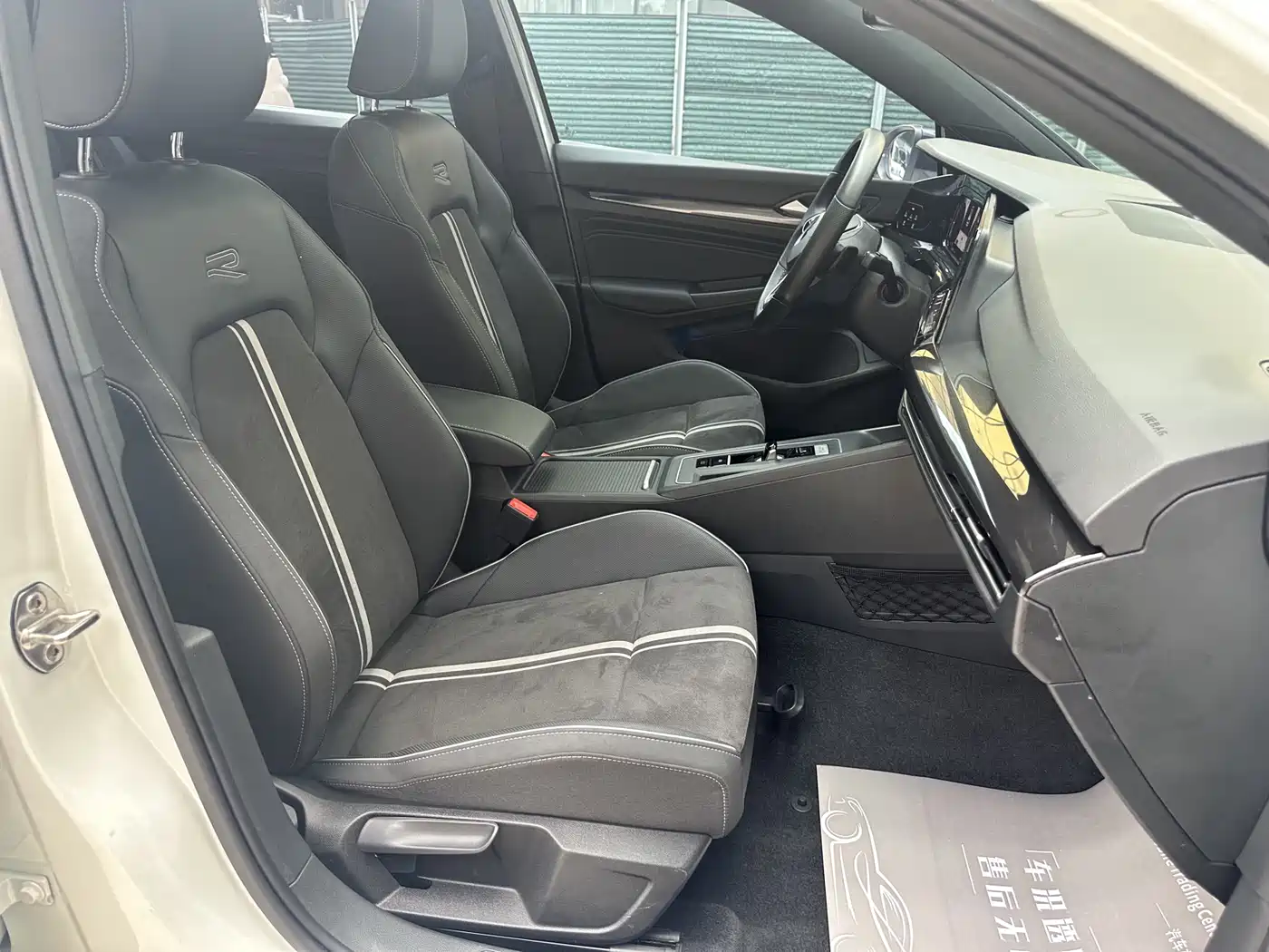 Volkswagen Golf 2023 Facelift 280TSI DSG R-Line Lite фото 12