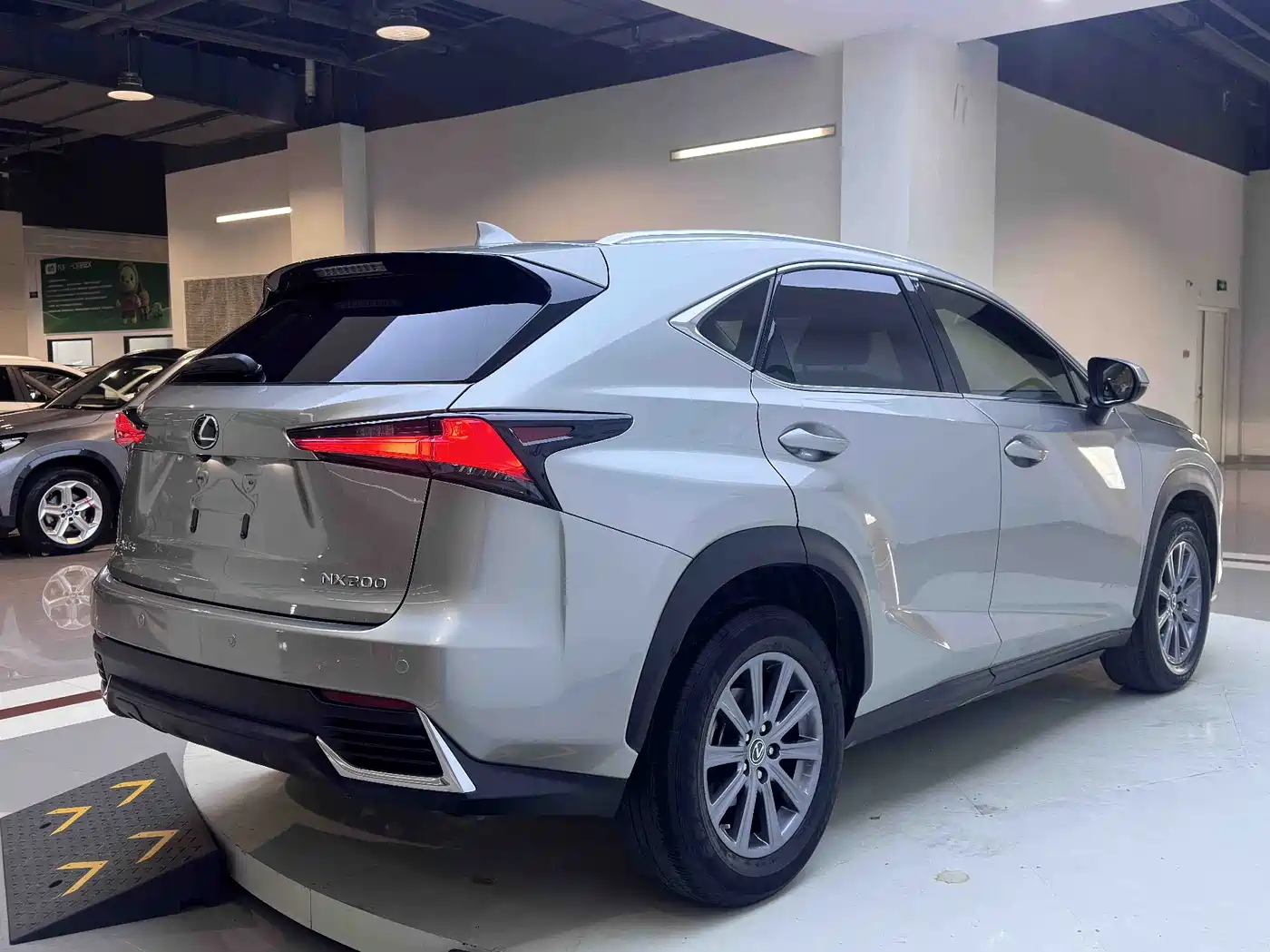 Lexus NX 2020 200 AWD F Sport China V фото 6