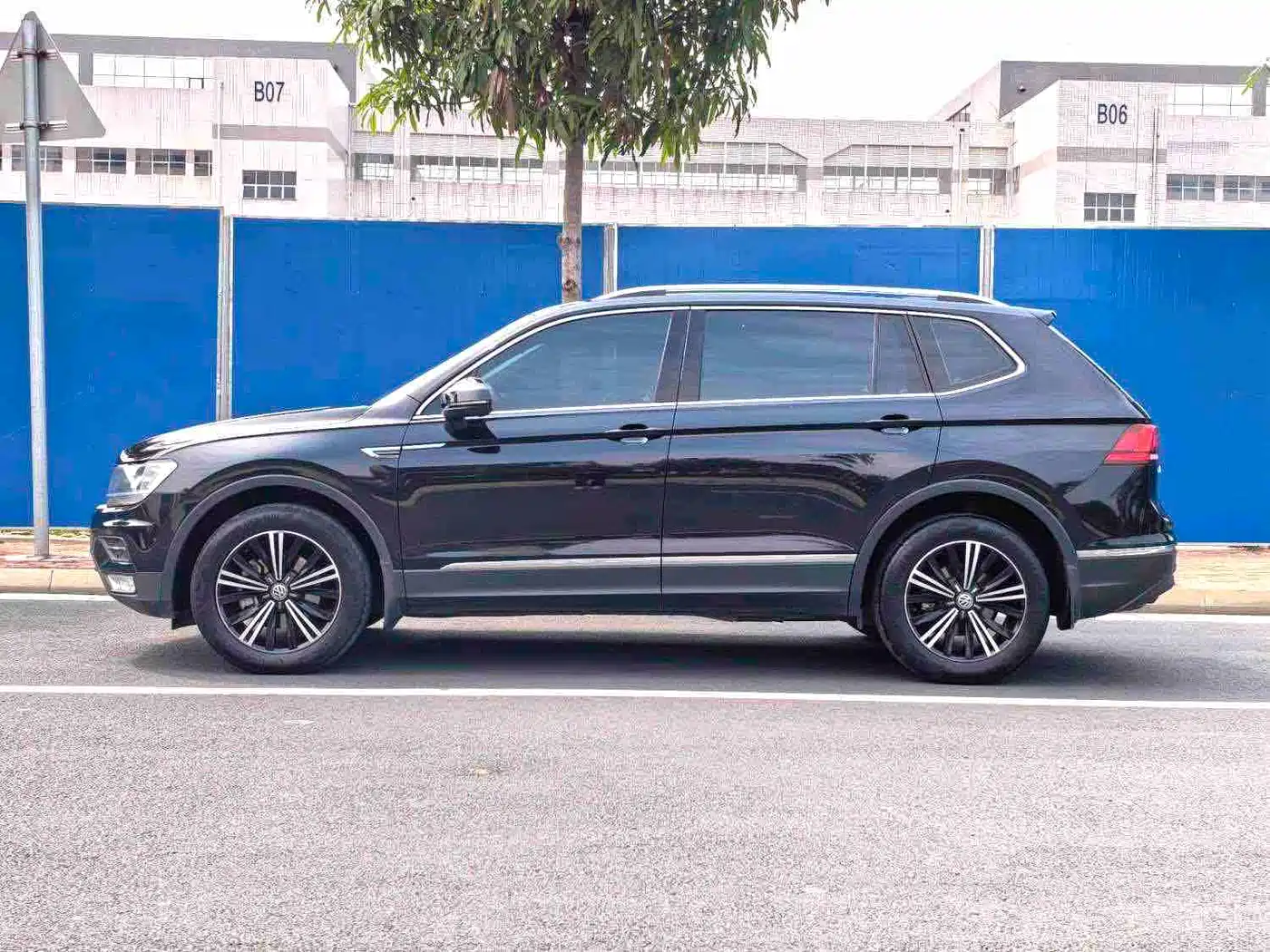 Volkswagen Tiguan L 2019 330TSI Automatic 2WD Panorama Comfort Edition China VI фото 3