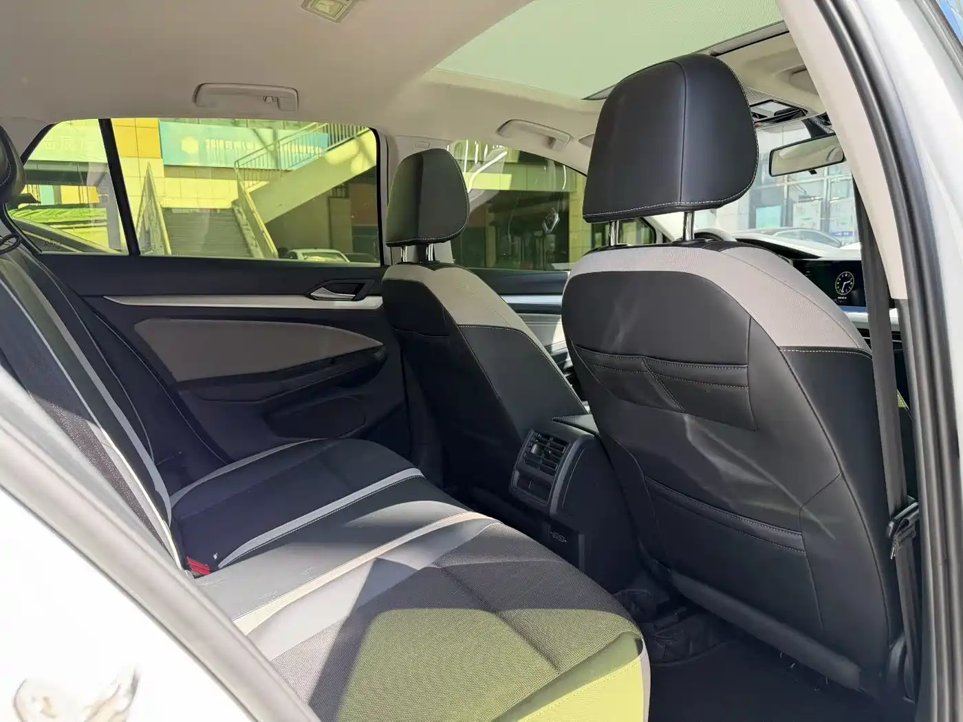 Volkswagen Golf 2021 280TSI DSG Pro Launch Edition фото 6