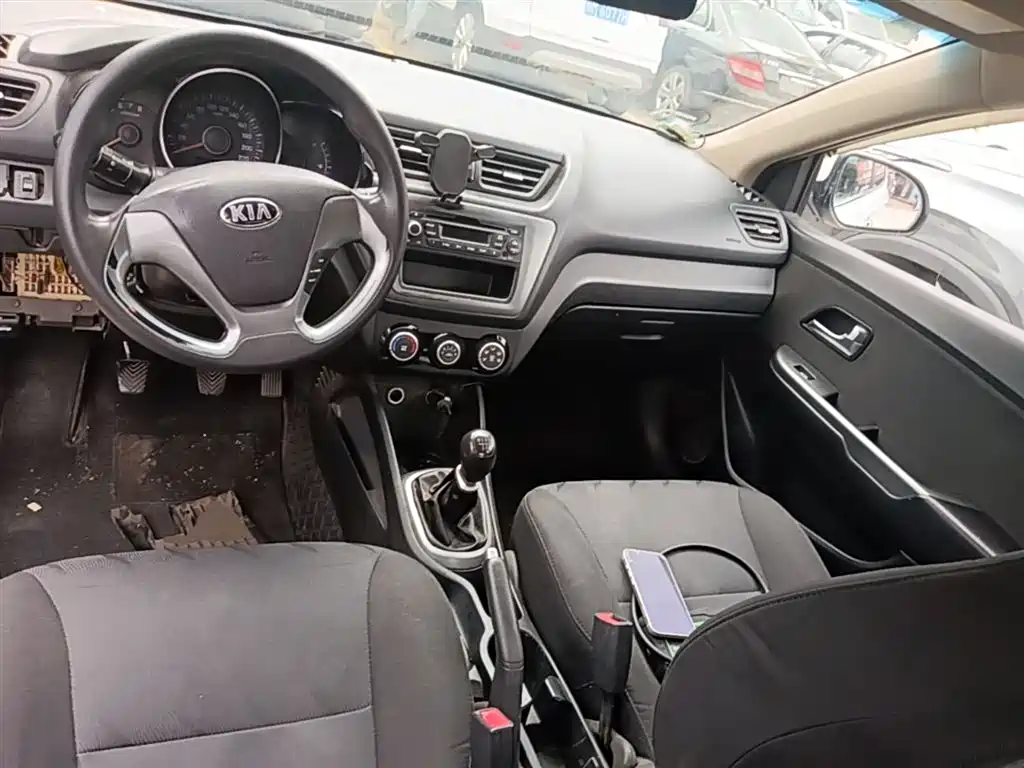 Kia K2 2015 Sedan 1.4L MT GLS фото 10