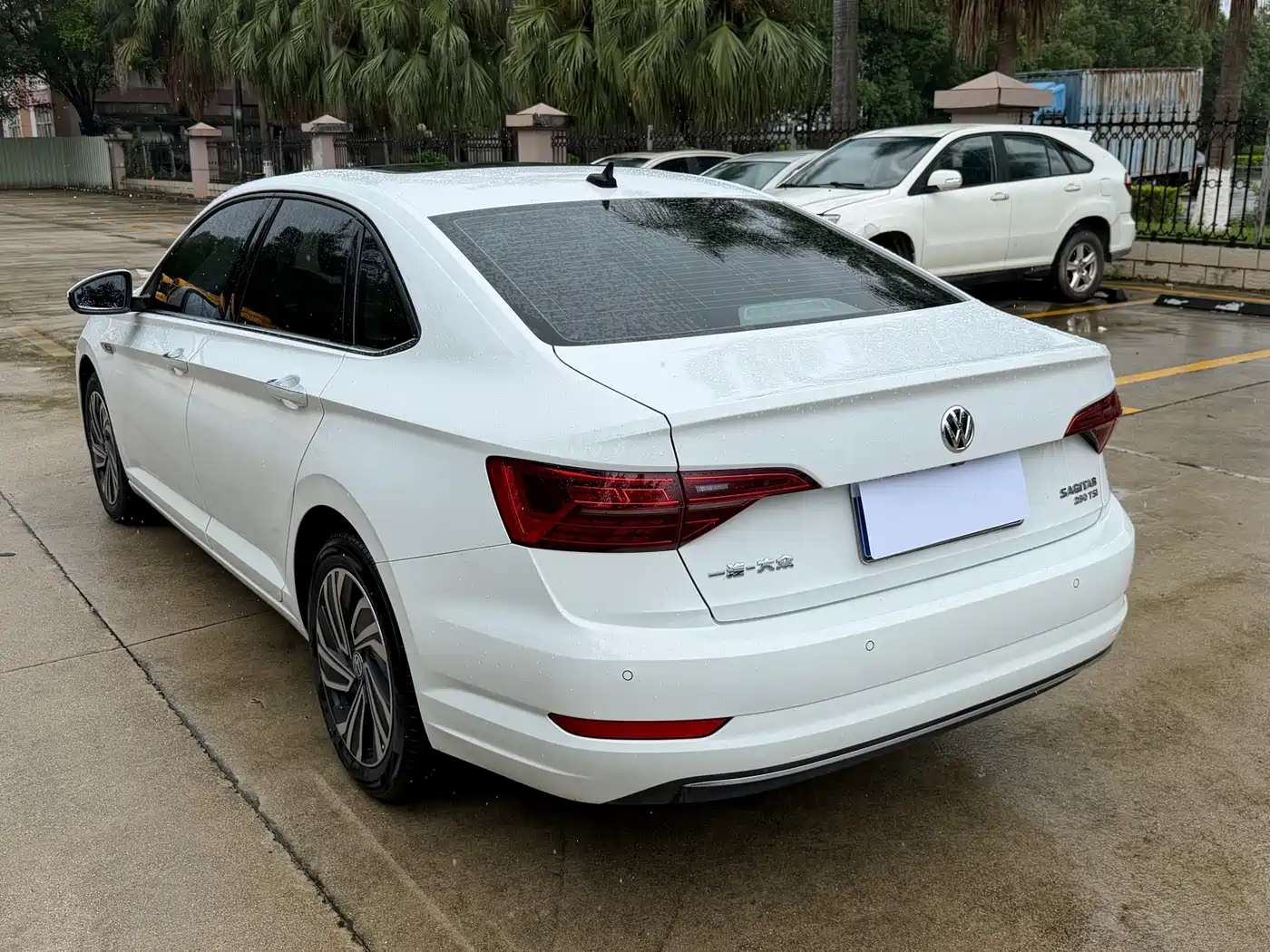 Volkswagen Sagitar 2022 280TSI DSG Surpassing Edition фото 7