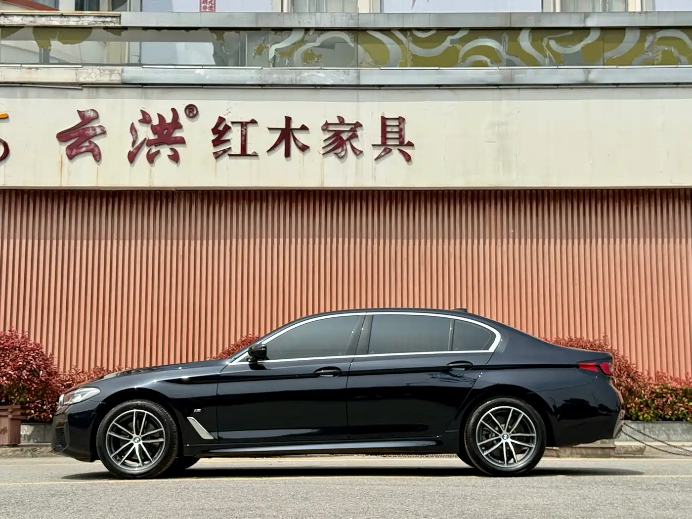 BMW 5 Series 2022 525Li M Sport Package фото 4