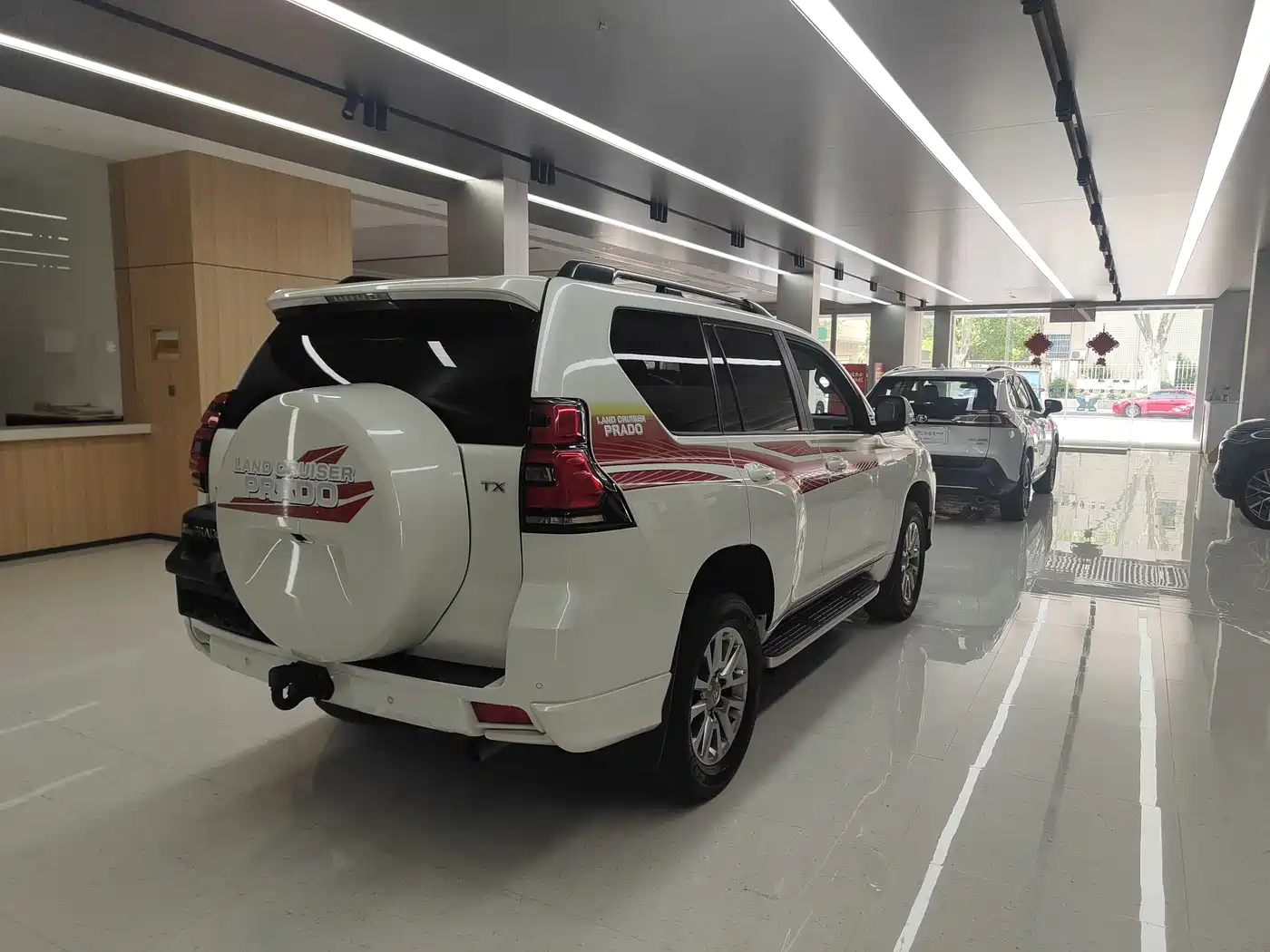 Toyota Prado 2019 3.5L Automatic TX-L Zunxiang Edition with Rear-mounted Spare Tire фото 8