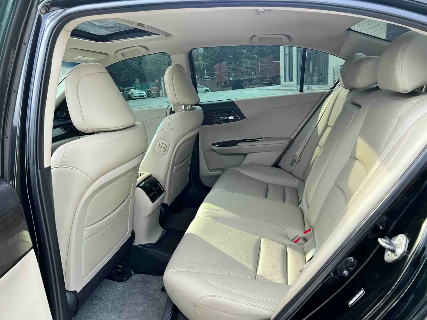 Фото 5 - Honda Accord
