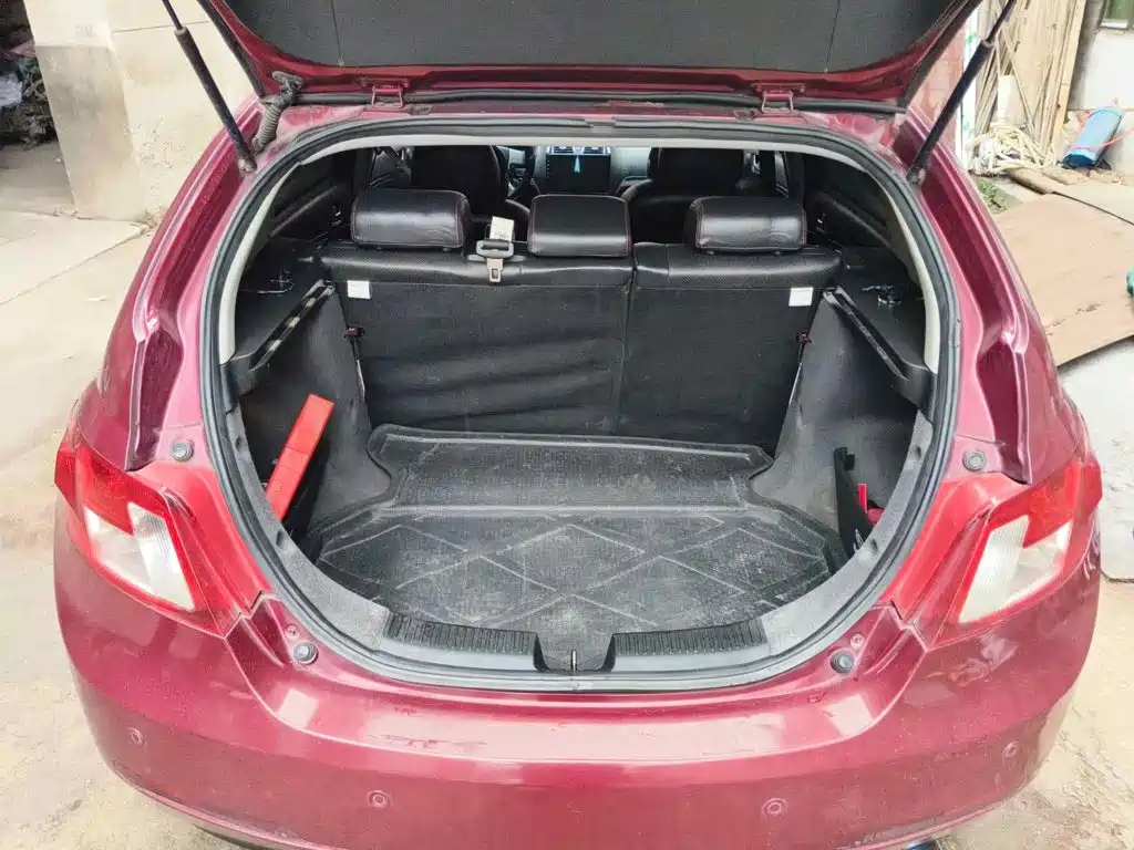 Geely Classic Emgrand 2013 2013 Hatchback 1.5L Manual Elite