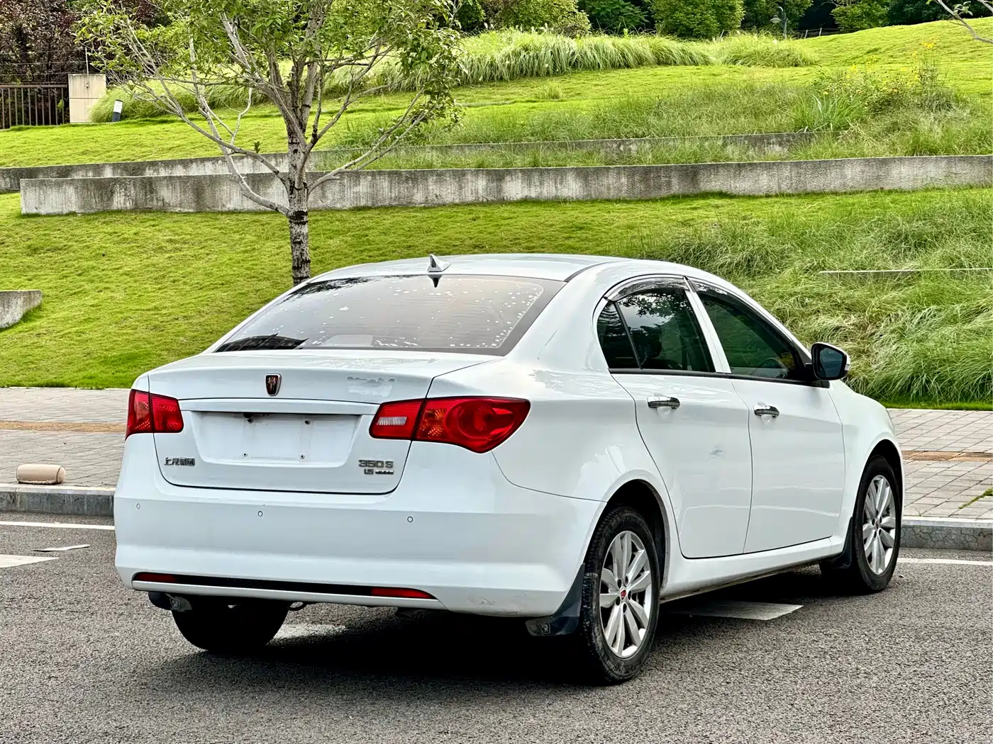 Roewe 350 2016 2015 Model 1.5L Automatic Luxury Sunroof Edition
