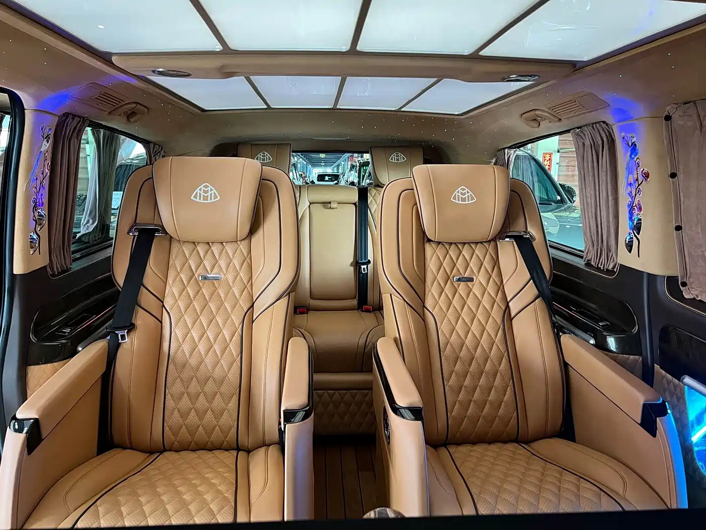 Mercedes-Benz Vito 2021 2.0T Elite 7-Seater фото 16
