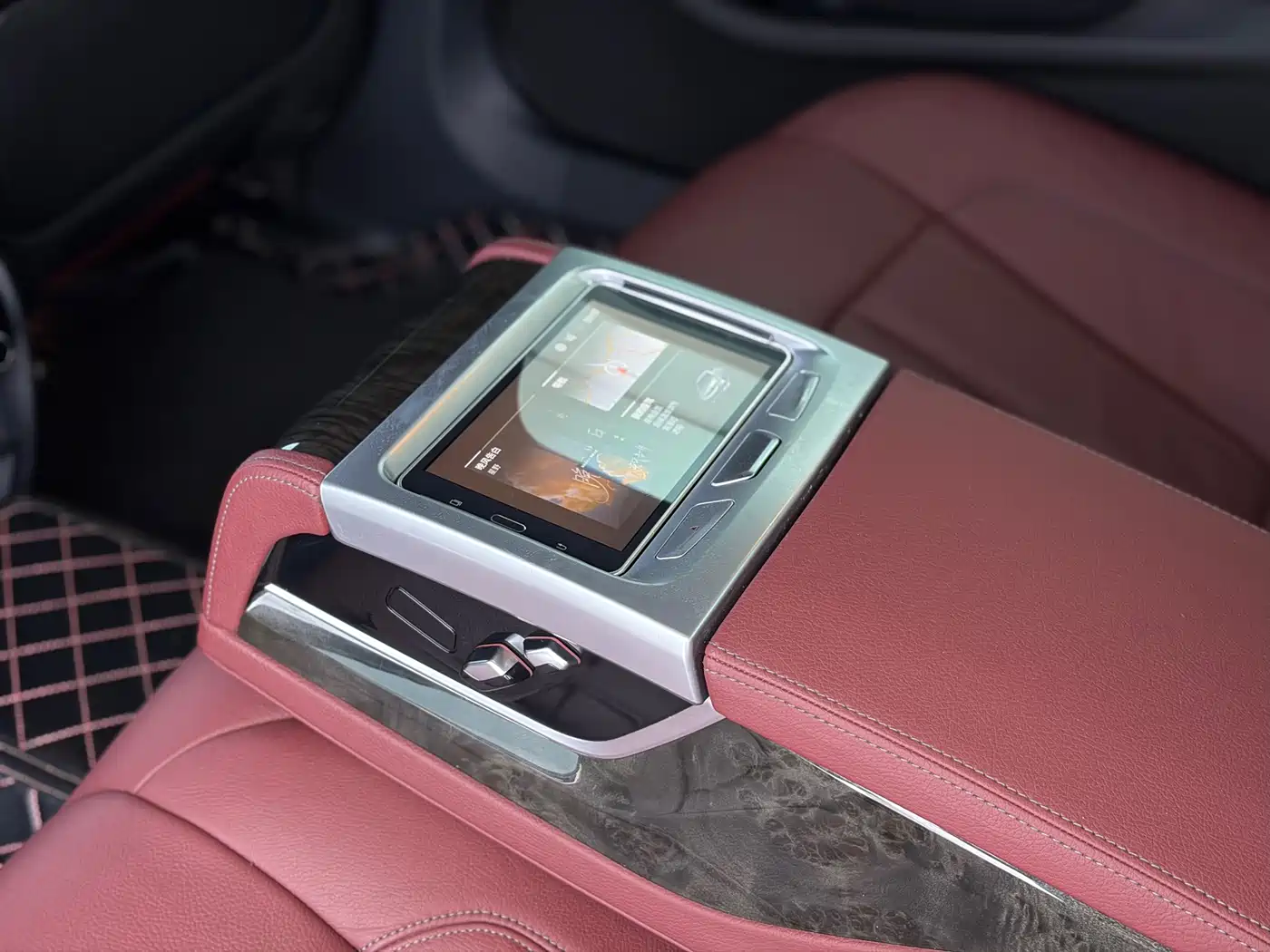 BMW 5 Series 2020 530Li Exclusive M Sport Package фото 16