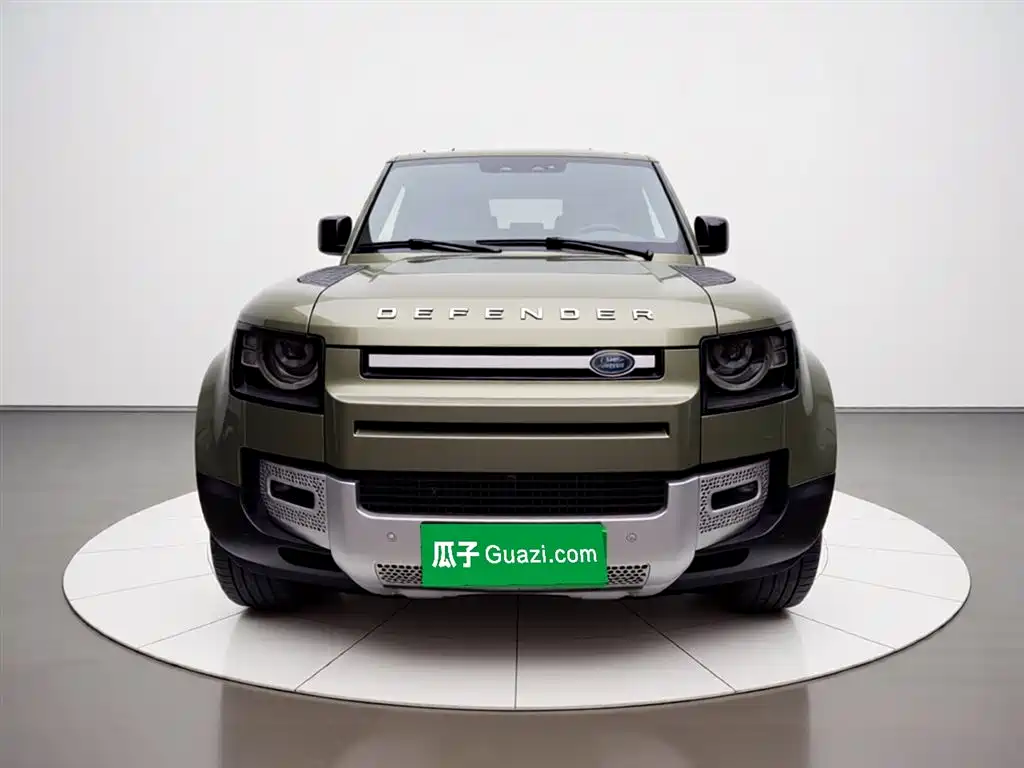 Land Rover Defender 2021 90 P400 Classic Replica Edition фото 24