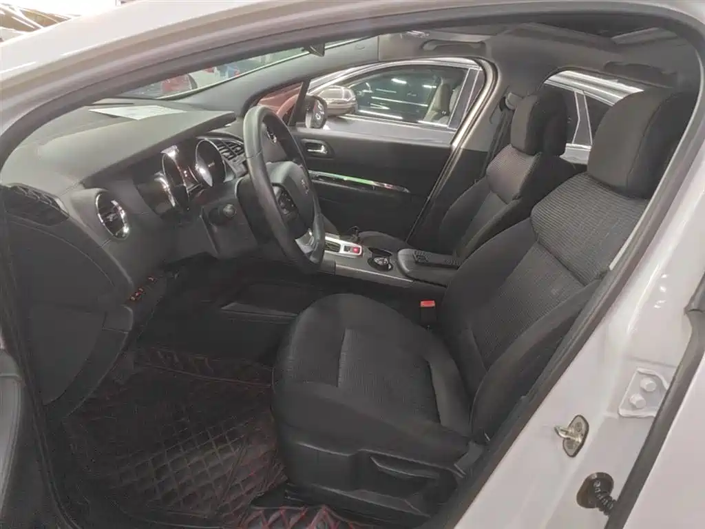 Peugeot 3008 2016 1.6THP Automatic Classic Edition фото 15