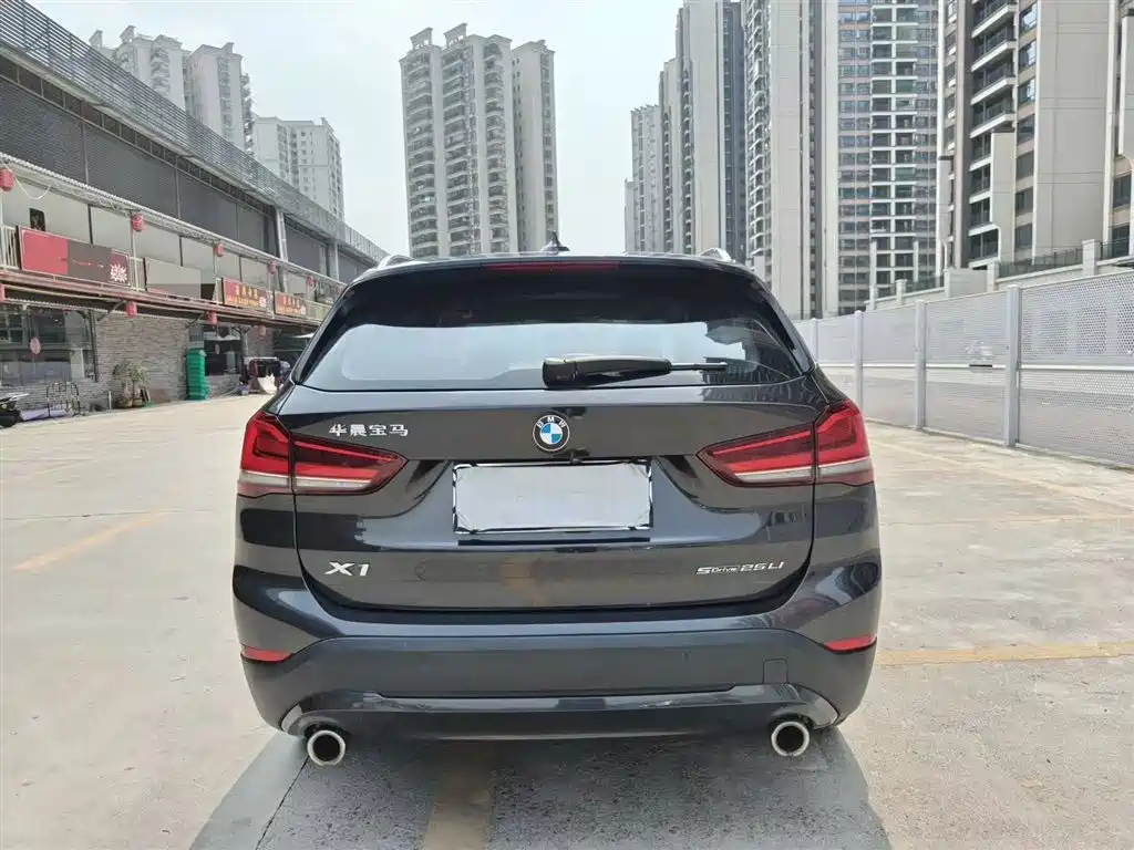 BMW X1 2021 sDrive25Li Leading фото 8
