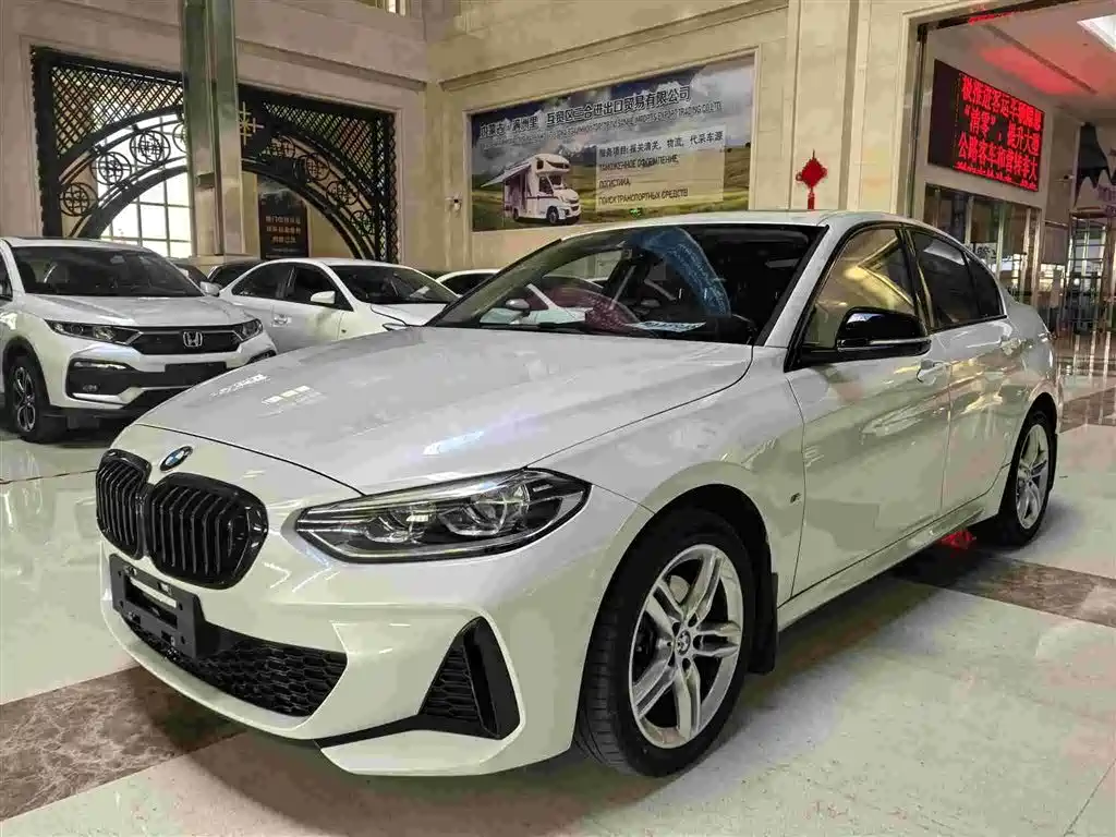 BMW 1 Series 2022 120i M Sport Shadow Edition