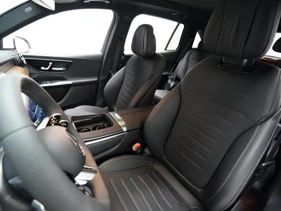 Mercedes-Benz GLC 2024 GLC 300 L 4MATIC Dynamic 7-seater фото 4