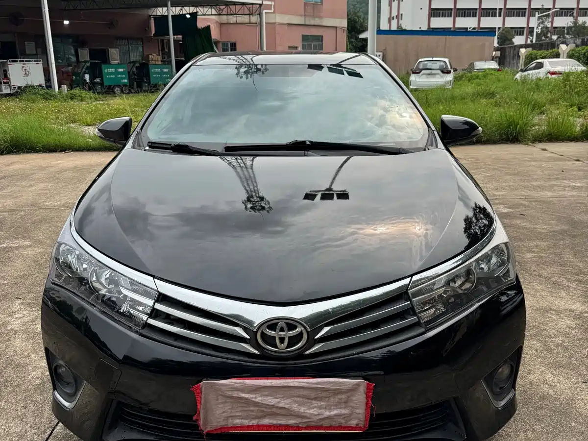 Toyota Corolla 2014 1.6L CVT GL фото 2