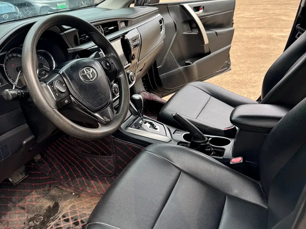 Toyota Corolla 2014 1.6L CVT GL фото 7