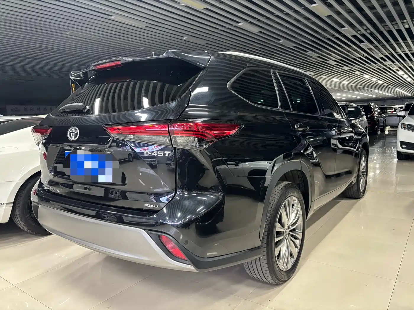 Toyota Highlander 2022 380T 4WD Premium 7-Seater фото 9