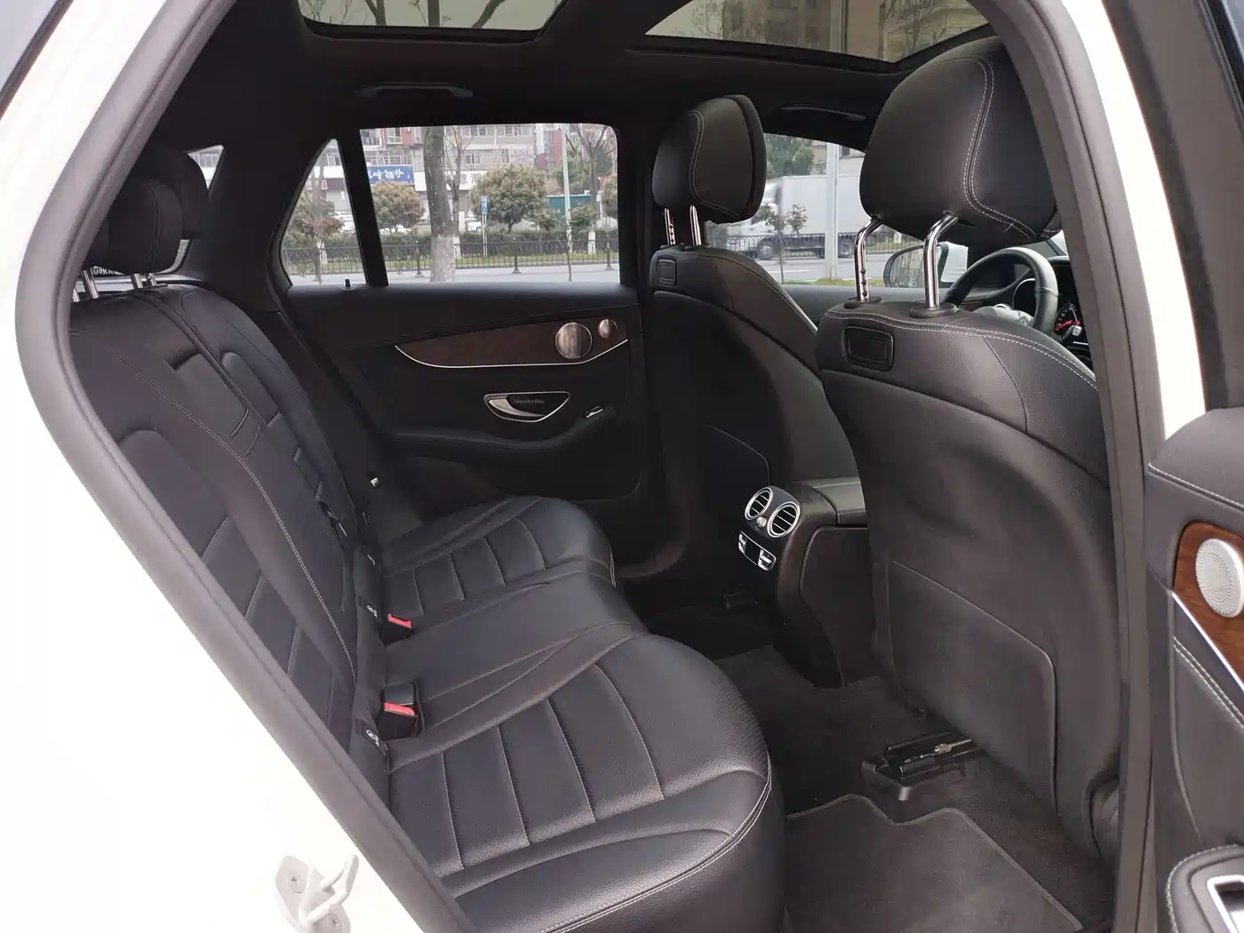 Mercedes-Benz GLC 2016 GLC 300 4MATIC Dynamic фото 15