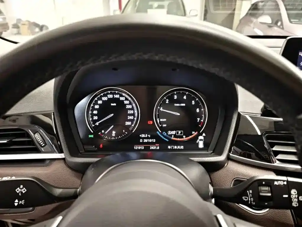 Photo 11 - BMW X1