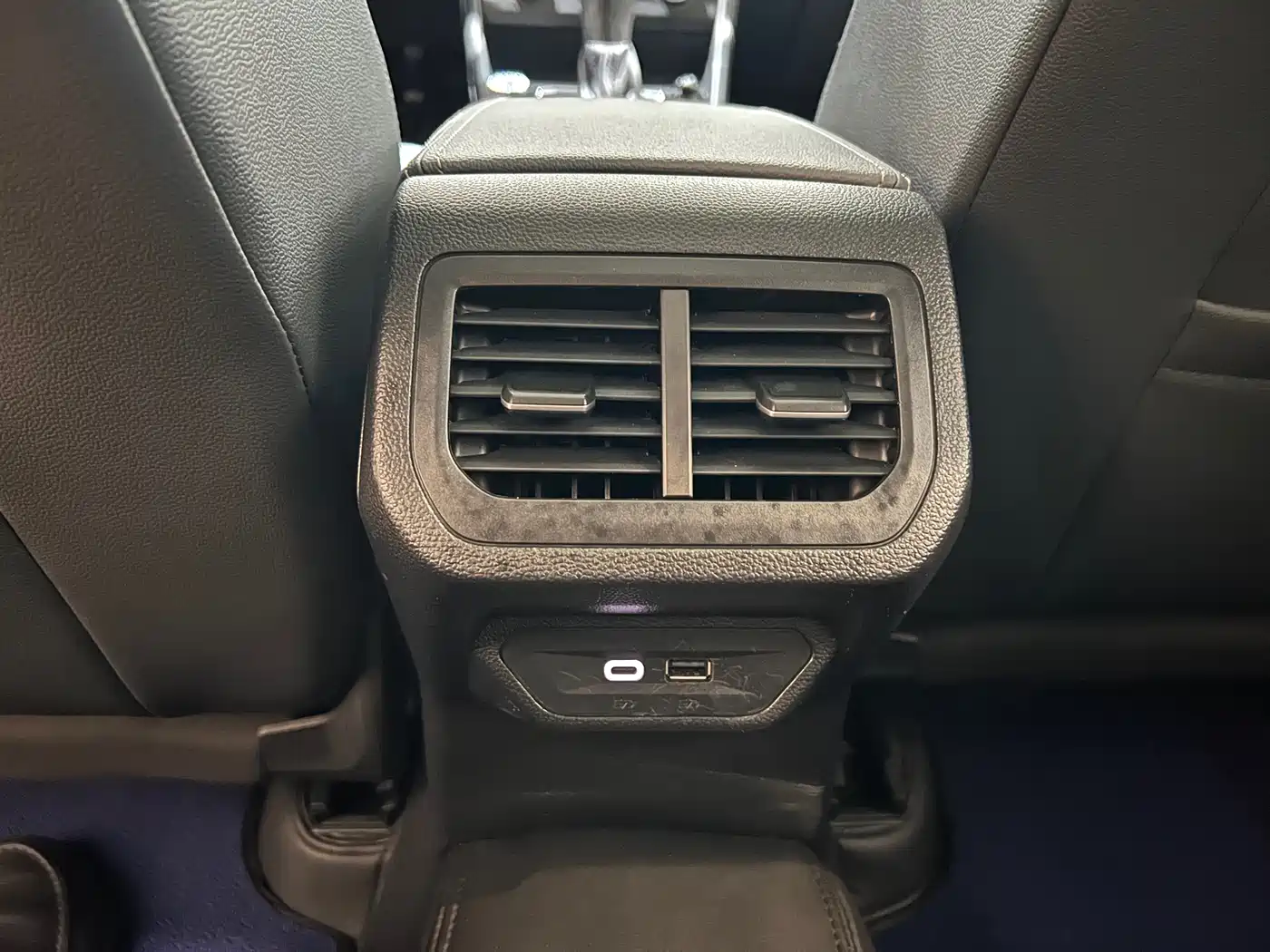 Volkswagen Lavida 2023 1.5L Auto Luxury Edition фото 9