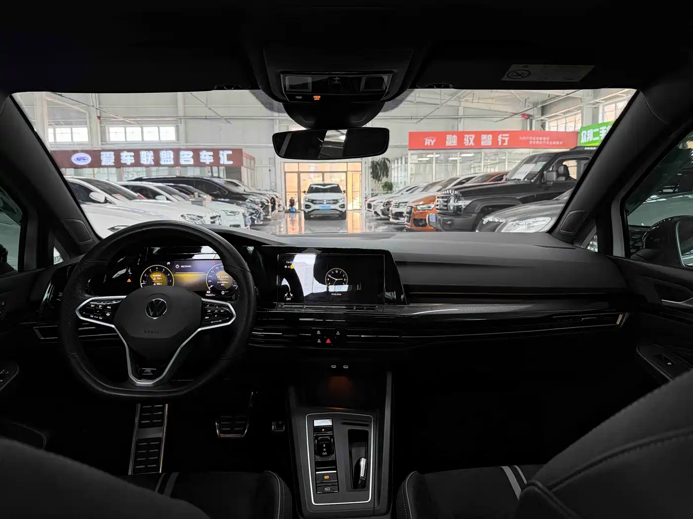 Volkswagen Golf 2021 280TSI DSG R-Line фото 14