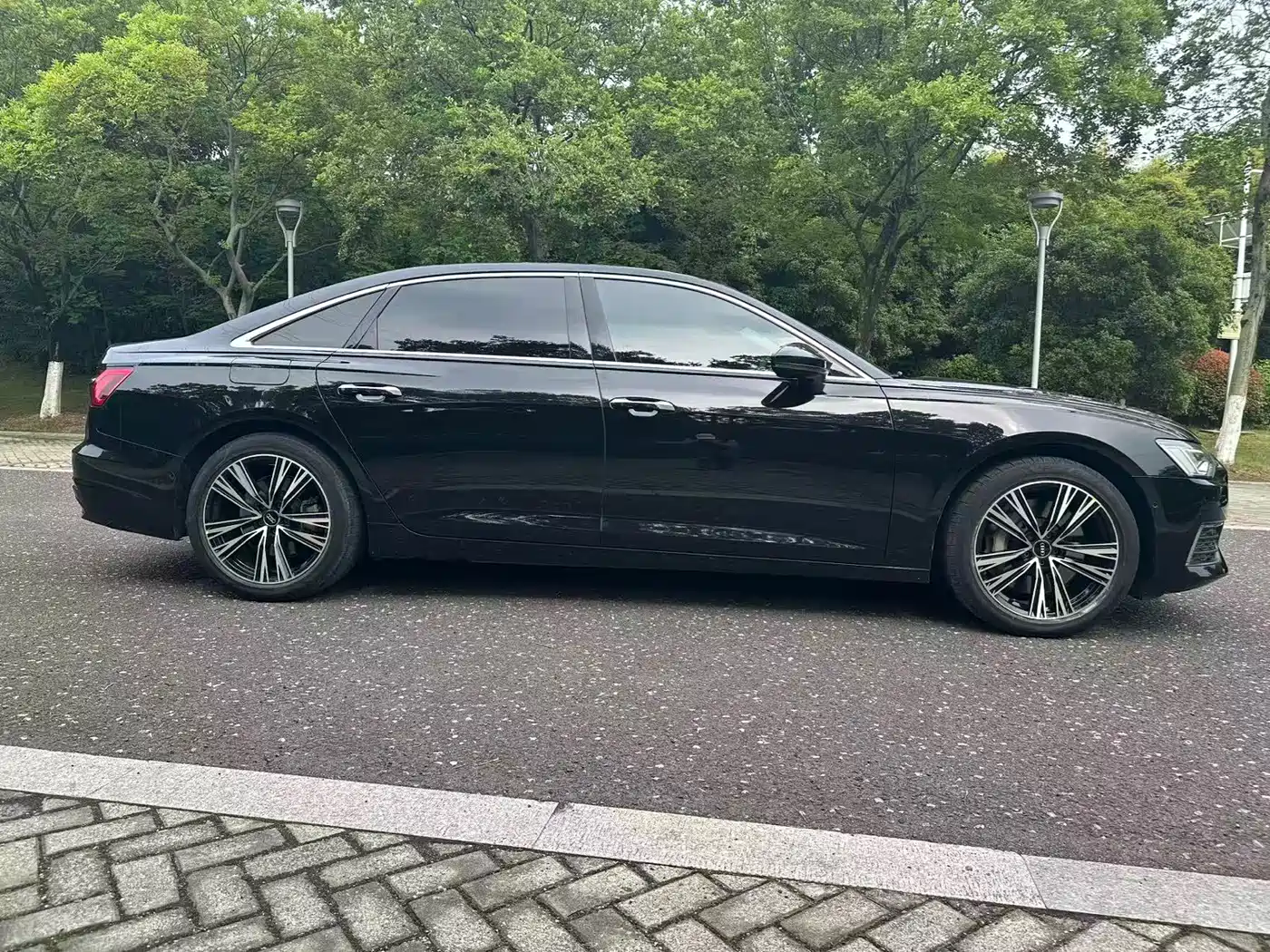 Audi A6L 2022 55 TFSI quattro Premium Elegance фото 4