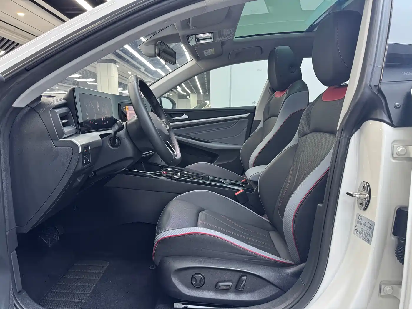 Volkswagen Lamando 2023 Lamando L 280TSI DSG Glamour Edition фото 7